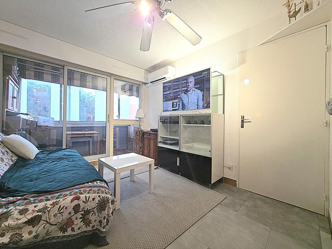 LE LAVANDOU Charmant  2 pièces à 3 minutes de la mer Idéal pied-à-terre ou investissement 28 m2 2