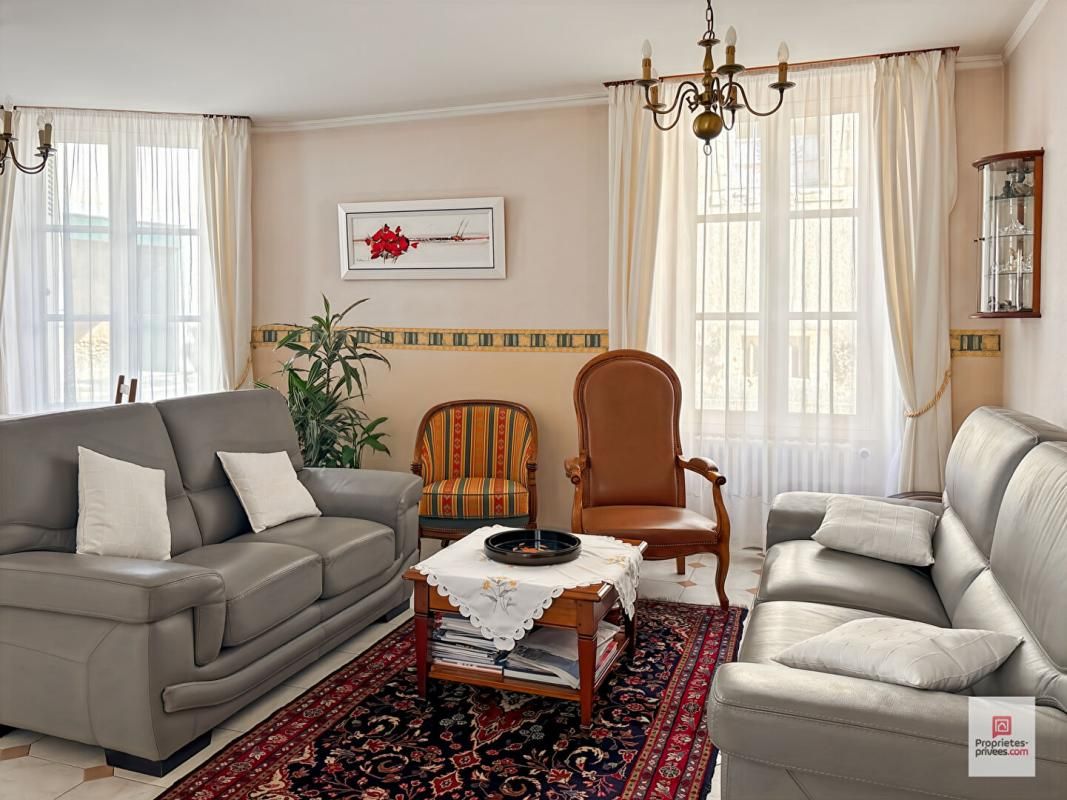 LA FLECHE Maison de Maitre - La Fleche 9 pièce(s) 244 m2 4