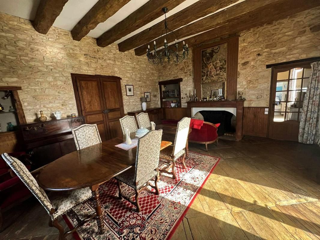 SAINT-GERMAIN-DES-PRES Maison Saint Germain Des Pres 12 pièce(s) 300 m2 3