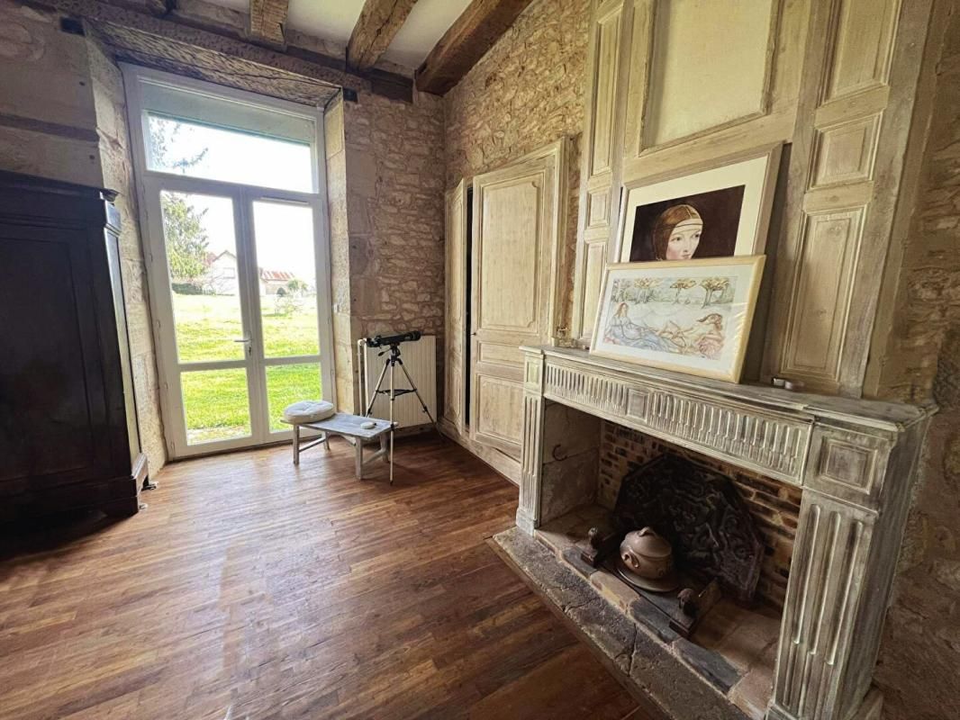 SAINT-GERMAIN-DES-PRES Maison Saint Germain Des Pres 12 pièce(s) 300 m2 4