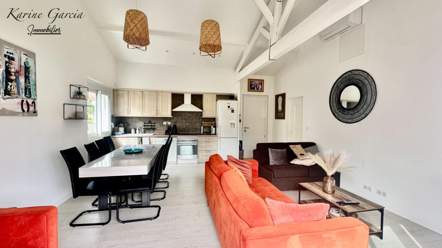 SANARY-SUR-MER SANARY SUR MER - APPARTEMENT DE TYPE 3 - PARKING PRIVATIF 4