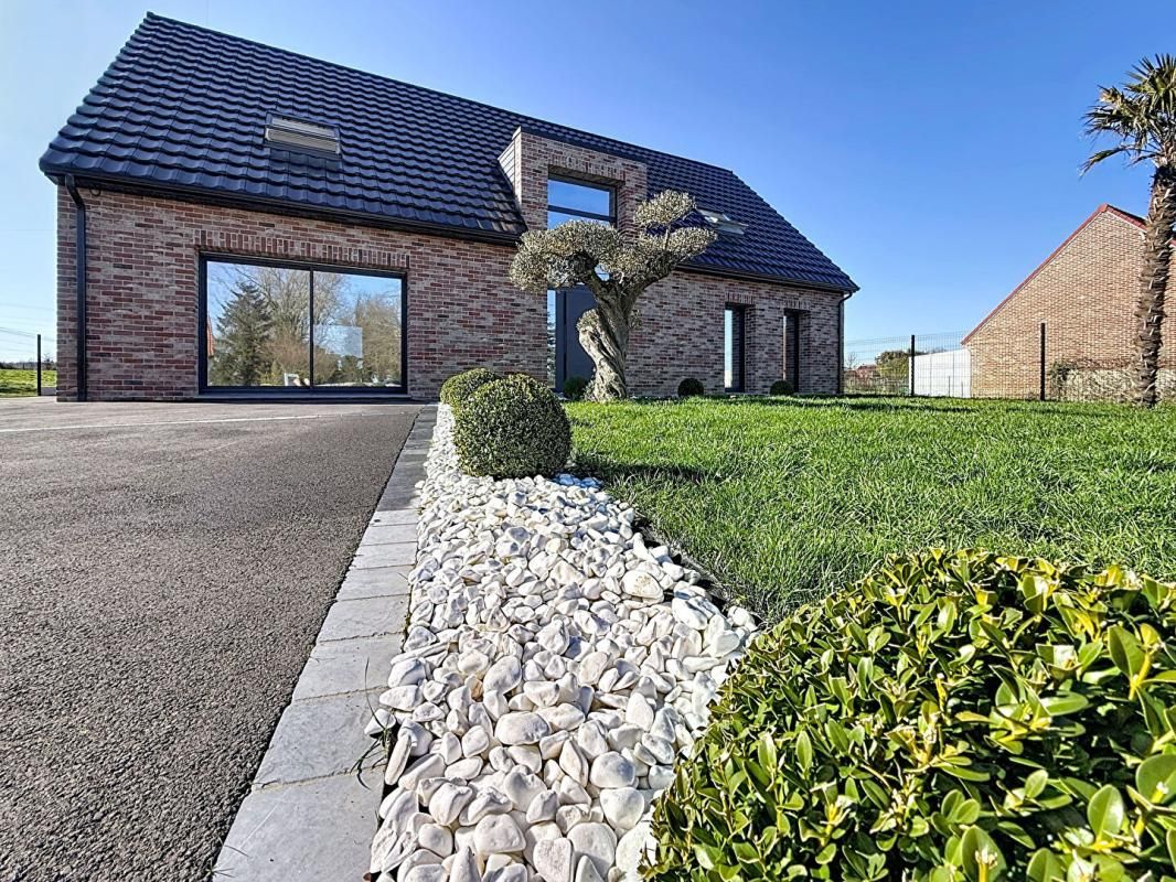 MILLAM Maison Millam 7 pièce(s) 255 m2 2