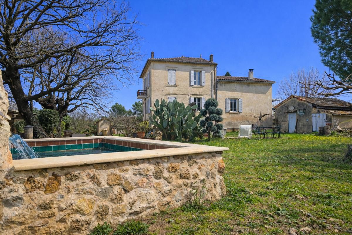 Maison de maître de caractère au coeur de la Provence - La Motte