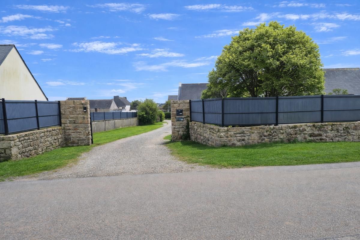 Maison 106 m² - 3 chambres - garage - Terrain 1 000 m² - Quartier calme - Proche plages - Plouhinec