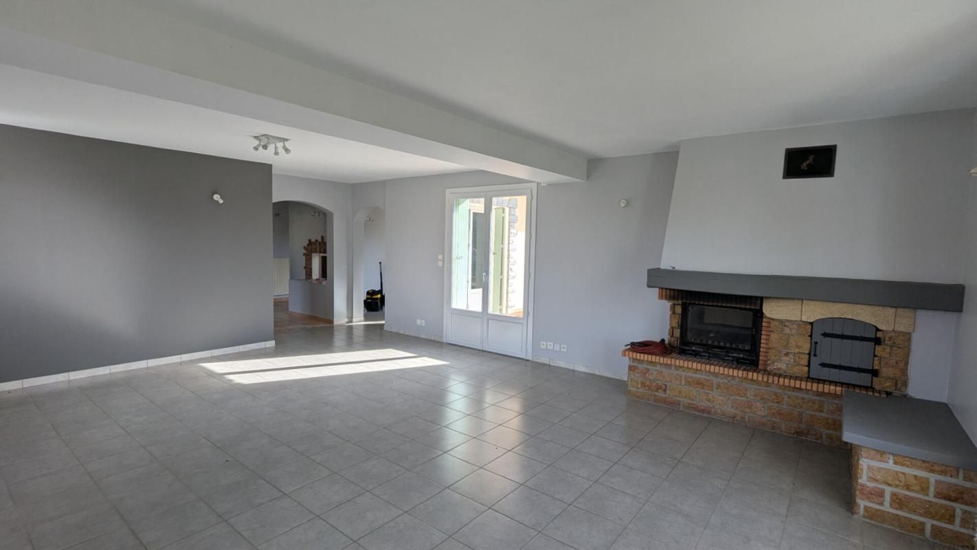 DOMESSIN Maison Domessin 5 pièce(s) 141m2 3