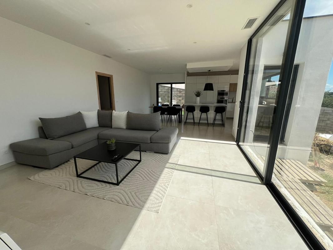 CLERMONT-L'HERAULT Très belle villa moderne dans les hauts de clermont 3