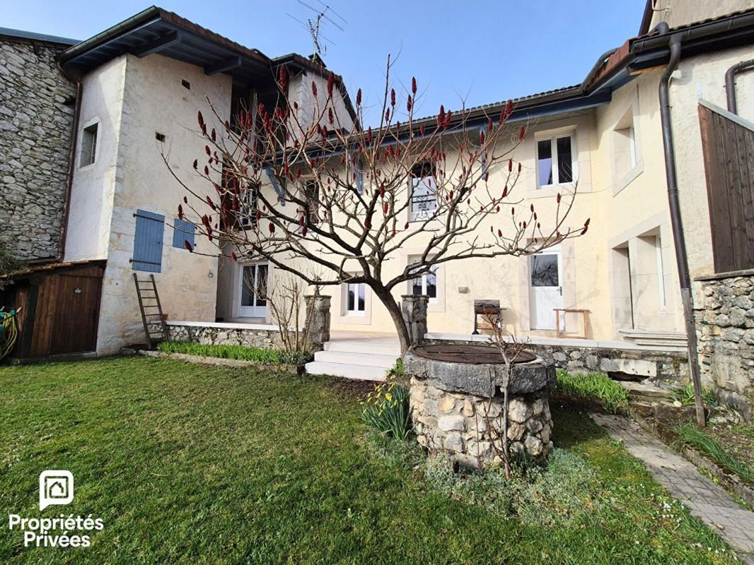 COLLONGES Maison en pierre rénovée - 4 ch - Jardin clos - Garage - Pays de Gex 1