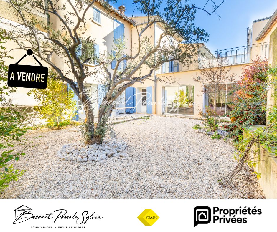 Exclusivité - Maison de village de charme avec cour intérieure de 95 m² et garage
