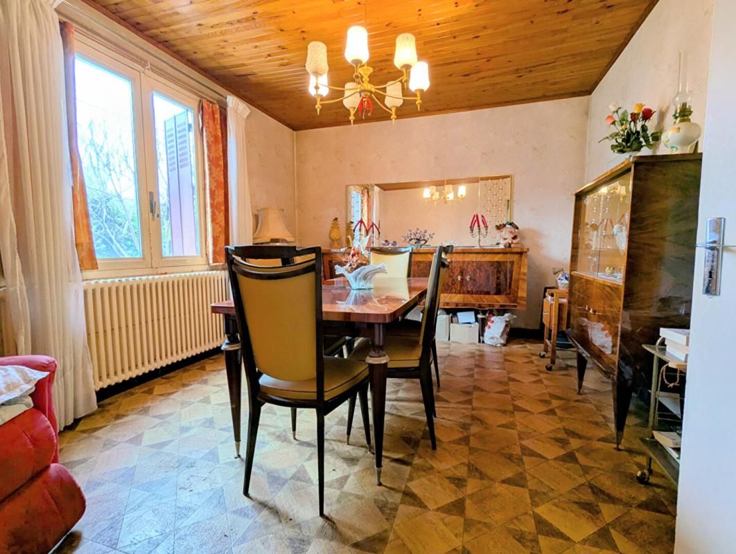 VENISSIEUX Appartement Venissieux 3 pièce(s) 76 m2 avec jardin + grand garage 2