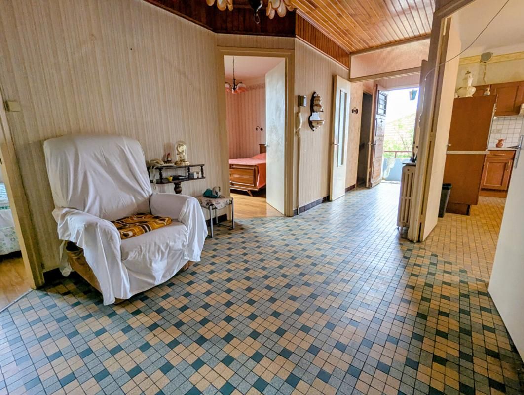 VENISSIEUX Appartement Venissieux 3 pièce(s) 76 m2 avec jardin + grand garage 4