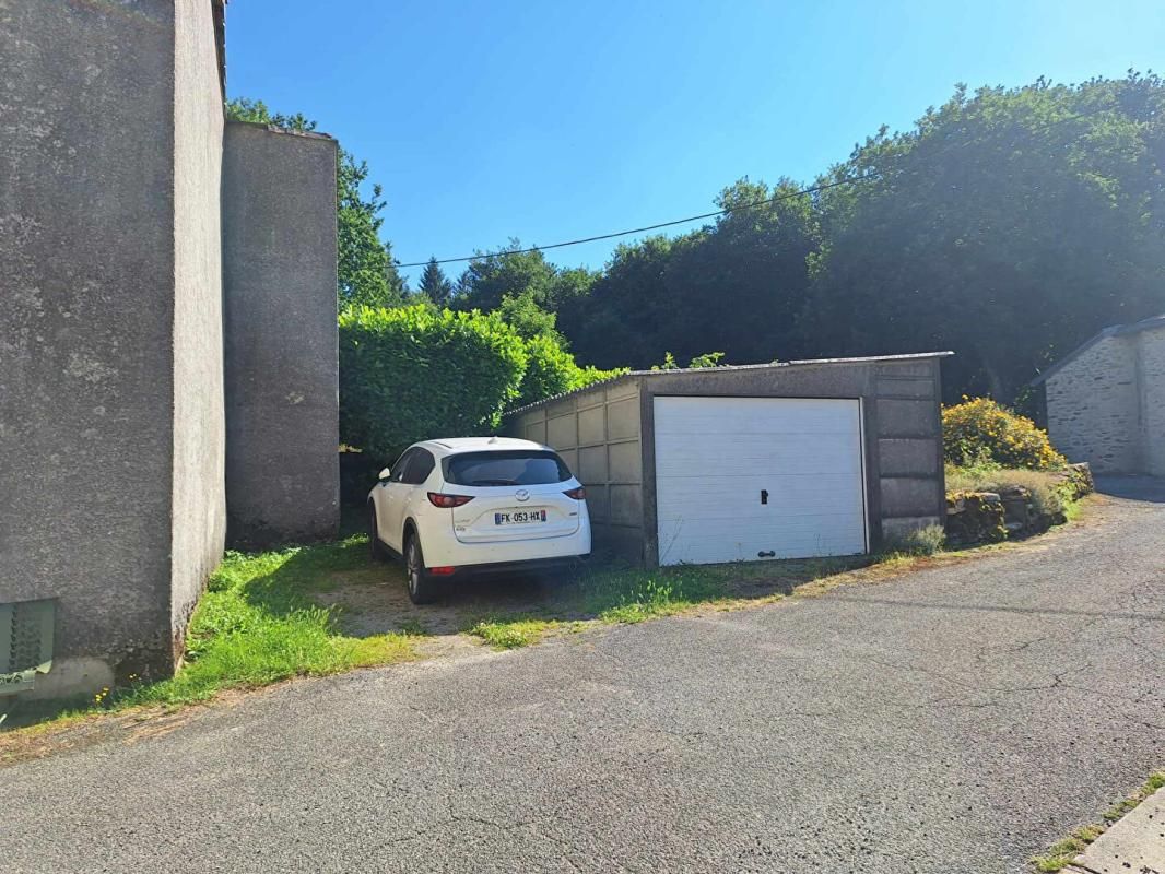 CUXAC-CABARDES Maison rénovée montagne noire très proche Lac de Laprade avec jardin et garage 2