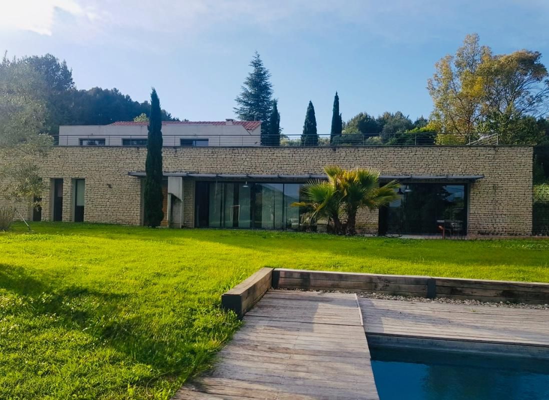 PERNES-LES-FONTAINES Villa avec vue imprenable Pernes Les Fontaines 2