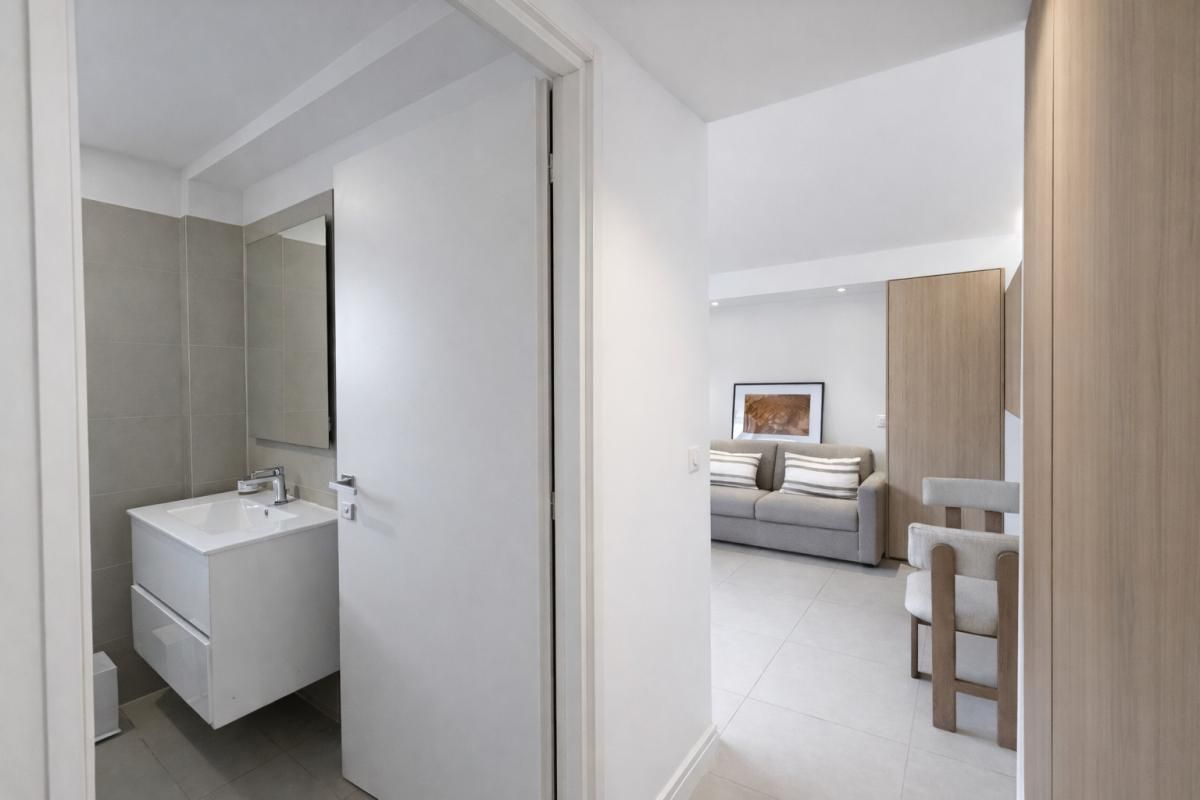 NICE Appartement studi Nice Mont Boron 1 pièce 18.70 m2 refait à neuf 4