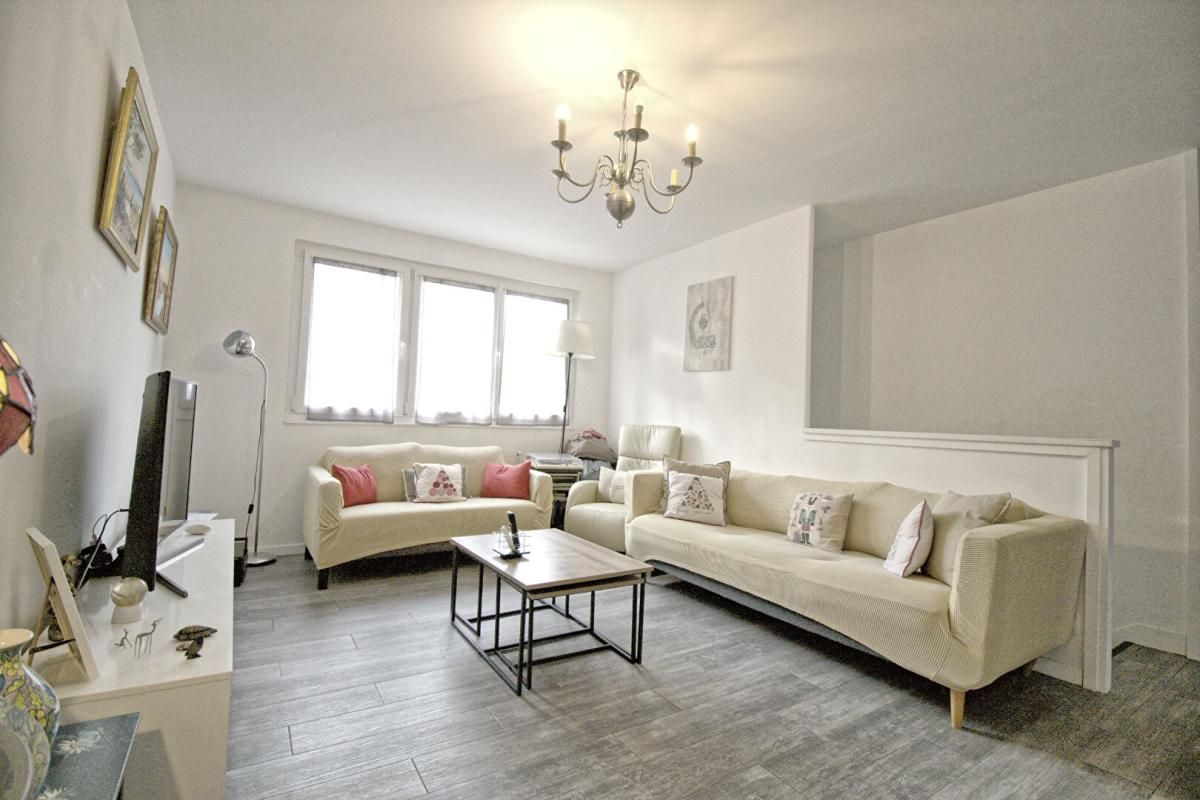 MAISON RENOVEE AU PARC DE LA HAYE A AVRILLE