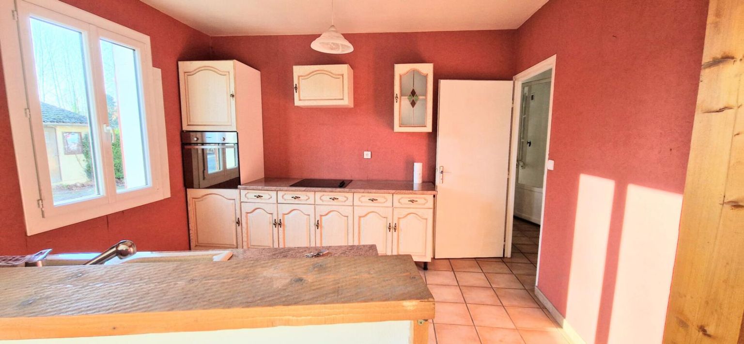 EYMET Maison en pierre centre ville d'Eymet 2