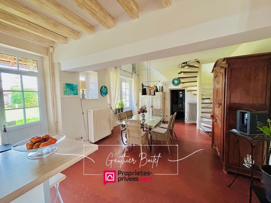 COULOMMIERS Longère proche Coulommiers 9 pièce(s) 250 m2 4