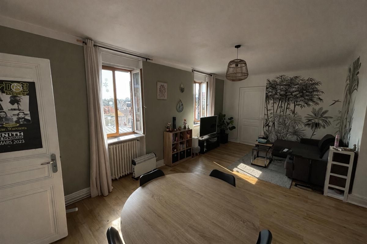 CORBEIL-ESSONNES T3 de 75 m² Vendu Occupé-Centre-Ville Corbeil-Essonnes 3