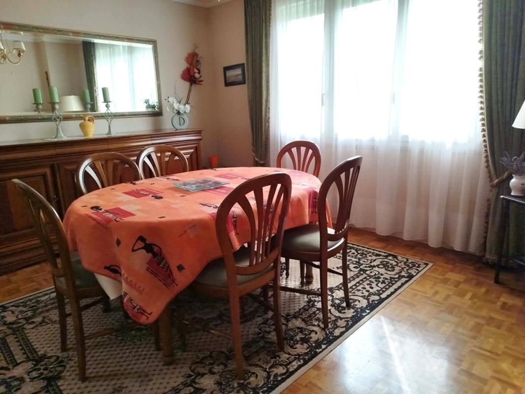 LOUDEAC Maison proche centre-ville 4 chambres 4