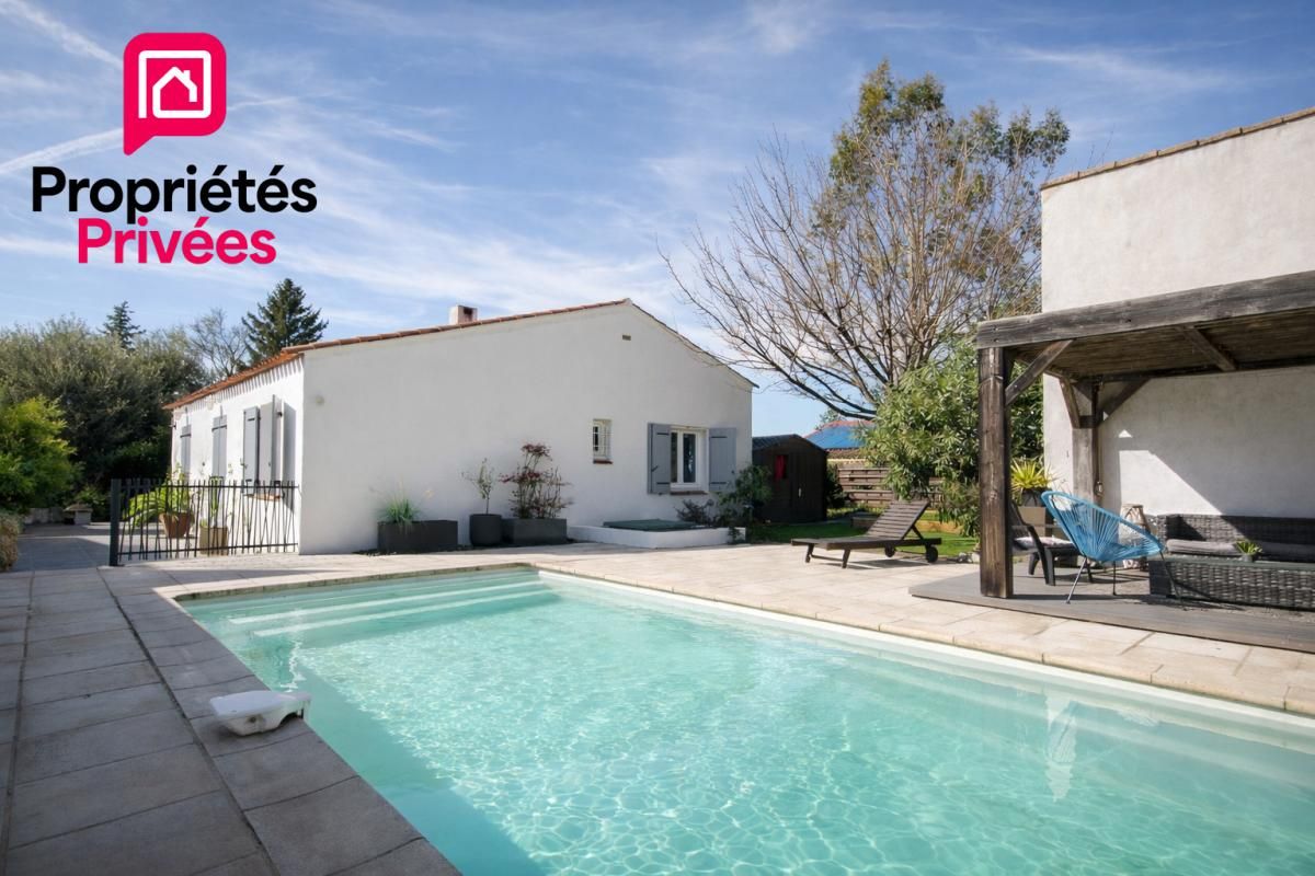 Bouc Bel Air  Maison de plain-pied  5 pièces  110 m²  Piscine  Au calme