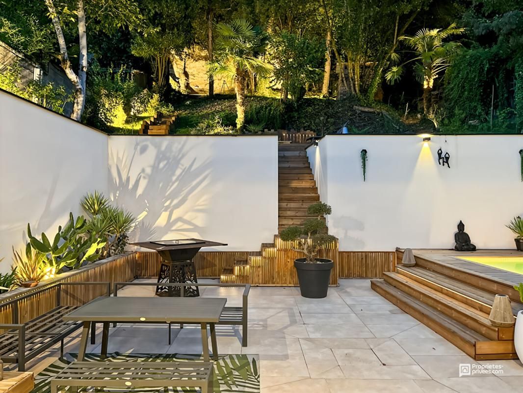 CAMBES Prestations haut de gamme pour cette demeure en pierre à Cambes 2