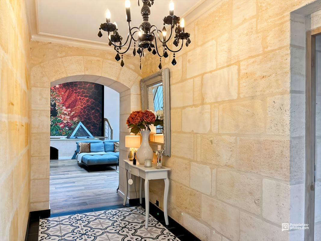 CAMBES Prestations haut de gamme pour cette demeure en pierre à Cambes 4