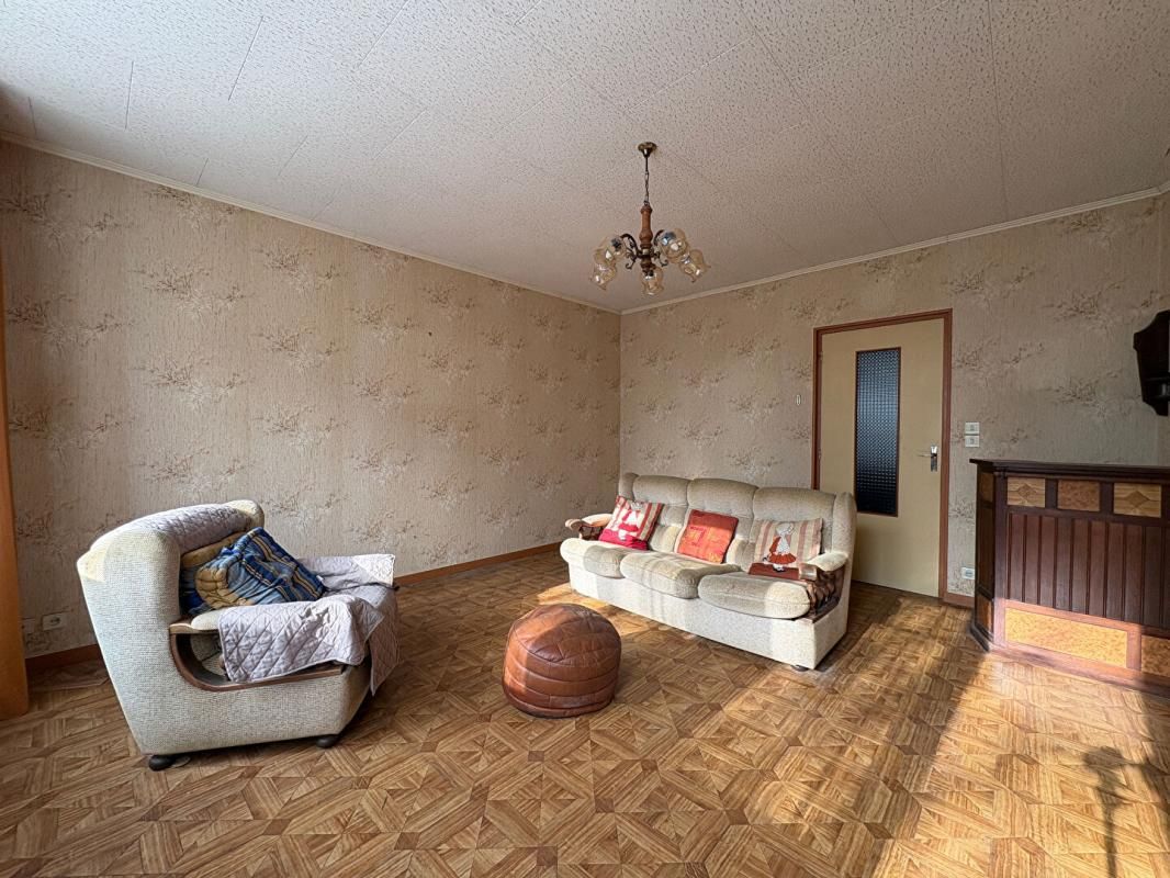 RIEC-SUR-BELON A vendre RIEC SUR BELON (29340) Maison de ville 11 pièces 5 chambres 214 m2 2