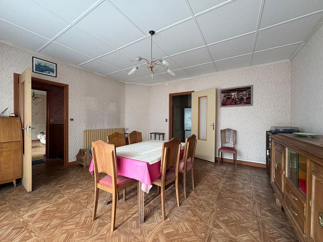 RIEC-SUR-BELON A vendre RIEC SUR BELON (29340) Maison de ville 11 pièces 5 chambres 214 m2 3