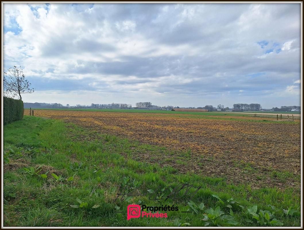 ANGERVILLE-LA-MARTEL Terrain constructible hors lotissement et en impasse de 1 526 m2 3