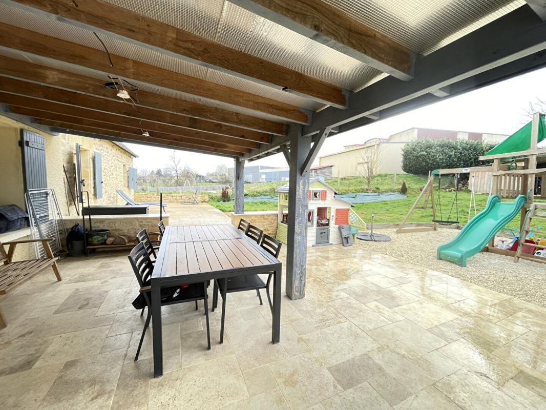 SARLAT-LA-CANEDA Maison Sarlat La Caneda 4 pièce(s) 95 m2 3