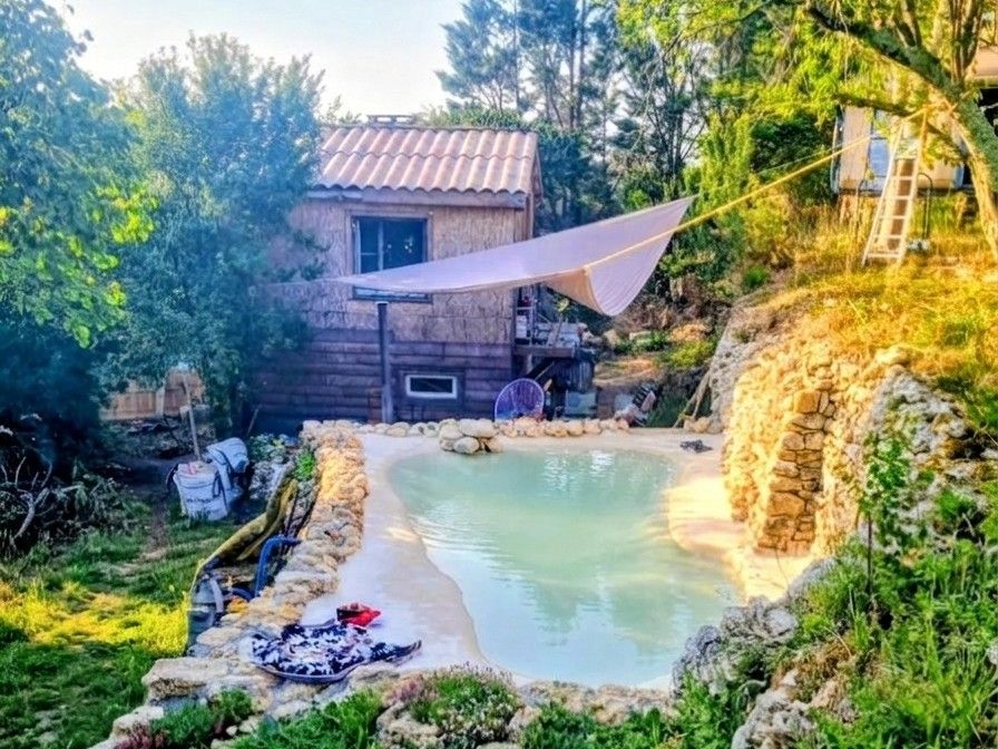 COUZE-ET-SAINT-FRONT Ancien presbytère 6 chambres 140 m2 terrain 2338 m2 2