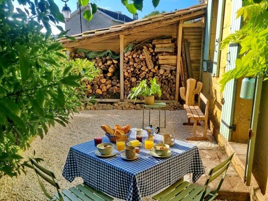 COUZE-ET-SAINT-FRONT Ancien presbytère 6 chambres 140 m2 terrain 2338 m2 4