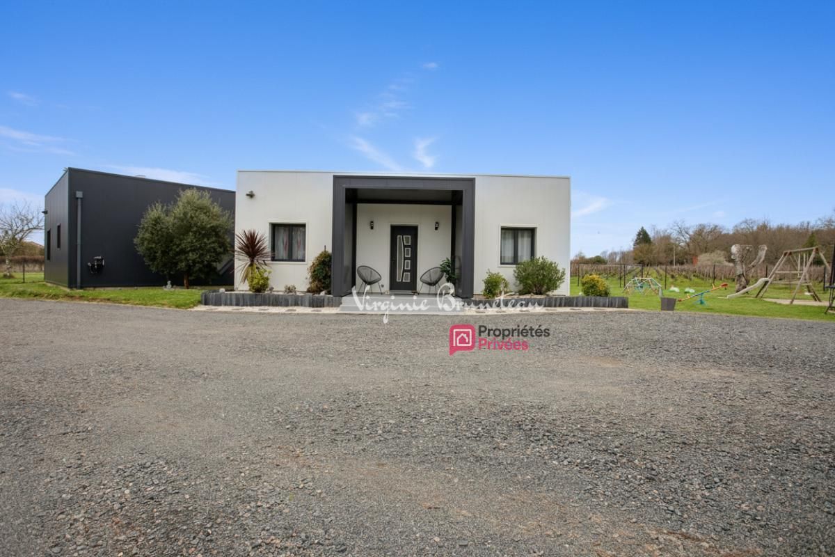 SAINT-SAUVEUR Maison contemporaine d'exception - 7 pièces - Vue vignes 1