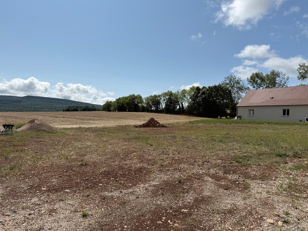 AGEY Terrain constructible sur 950 m2 viabilisé 2