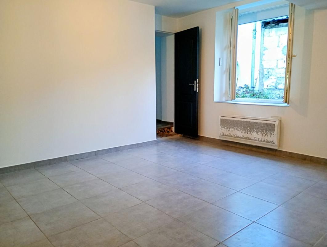 PELLOUAILLES-LES-VIGNES Maison Pellouailles Les Vignes 53 m2 +40m² aménageable 4