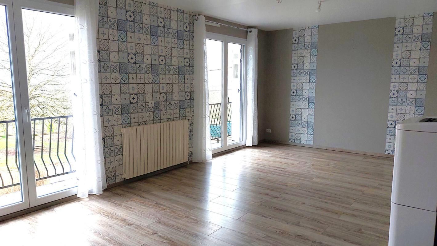 POLAINCOURT-ET-CLAIREFONTAINE Maison Polaincourt Et Clairefont 6 pièce(s) jardin 3