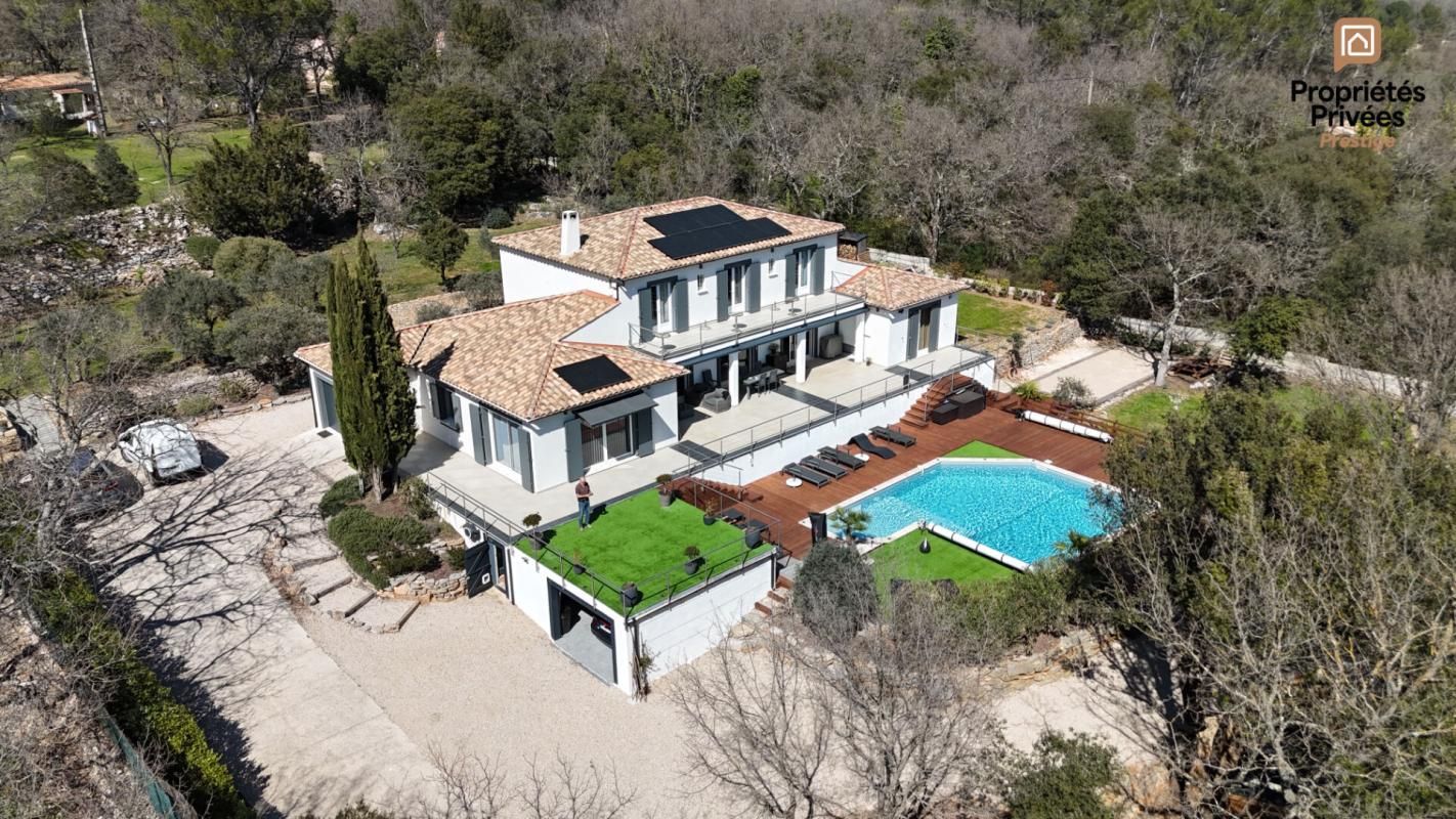 SAINT-MAXIMIN-LA-SAINTE-BAUME ÉLÉGANTE VILLA 260 m² avec piscine, jacuzzi terrain 5 000 m² Saint-Maximin 83470 2