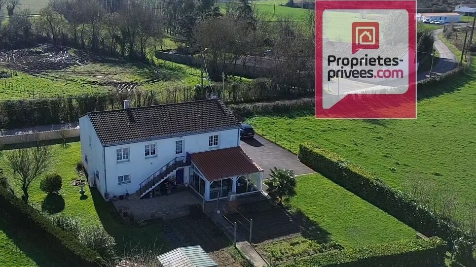 AUZAY CHARMANTE MAISON 5 pièce(s) 105 m2 sur terrain 1100 m2 clôturé et plat 1