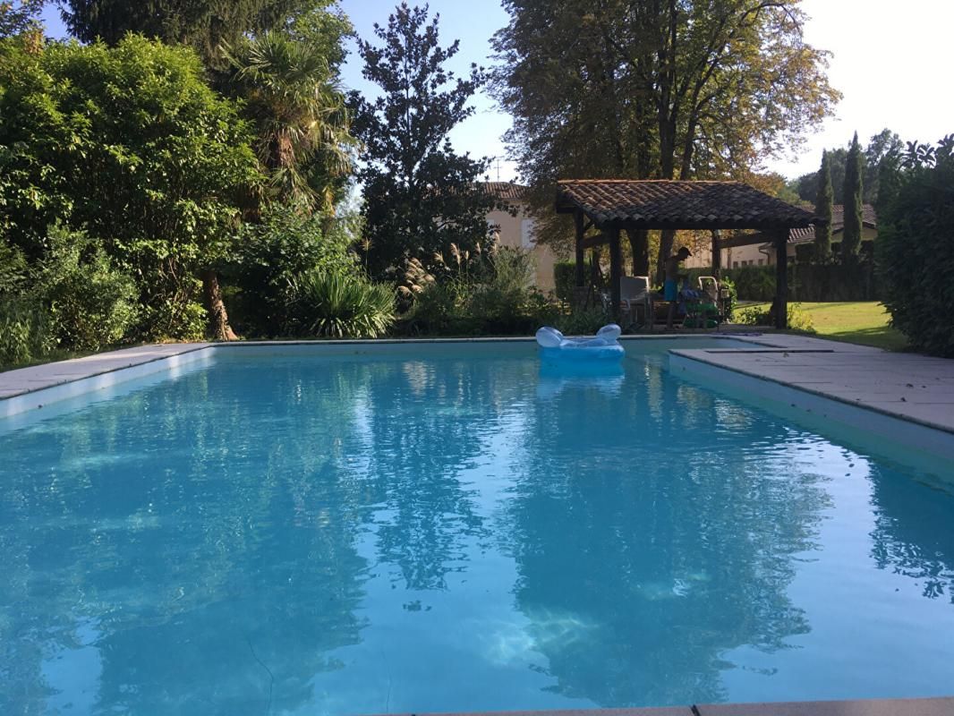 SAINT-LAURENT-MEDOC Magnifique maison de maître de charme à la française coup de coeur 3