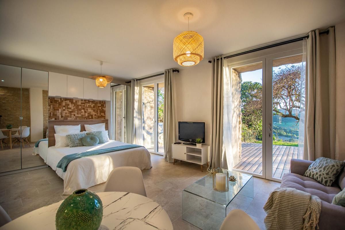 DIGNE-LES-BAINS Studio spacieux, terrasse et jardin 2