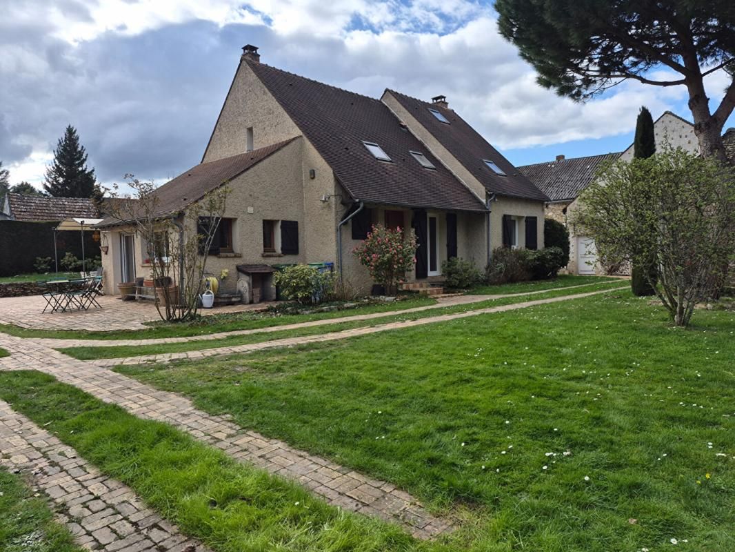 DAMPIERRE-EN-YVELINES 2 Maisons La Celle Les Bordes, 8 pièces, 210 m2 3