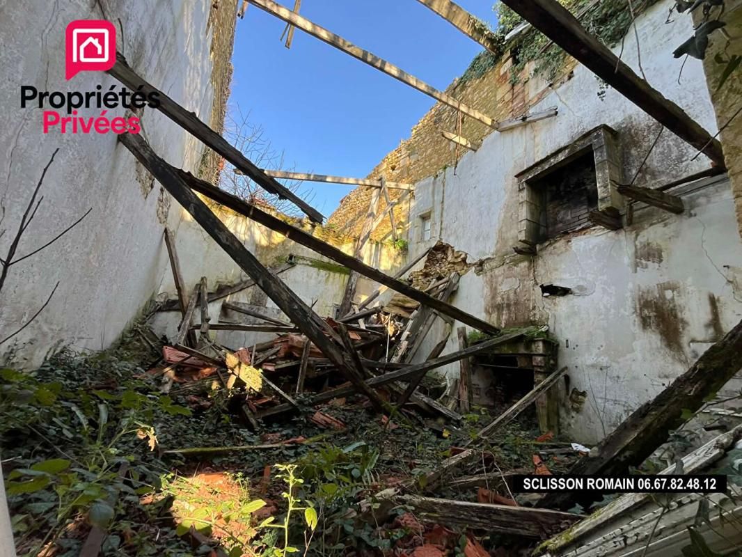 SAINT-GENIS-DE-SAINTONGE Maison Saint Genis De Saintonge - chai - terrain - prix 39 99 FAI 3