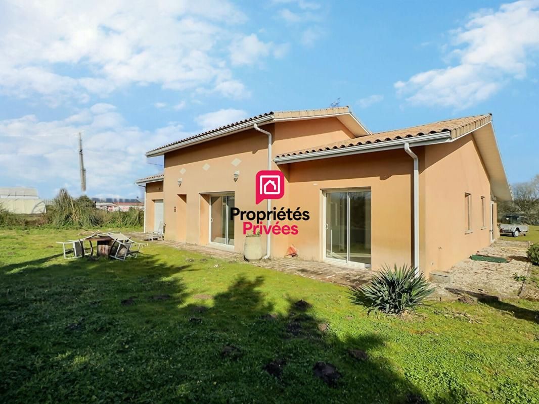 EYSINES DEPT 33 - Eysines - Maison 4 Pièce(s) - 95m2, 2 chambres, terrain de 1000m2, garage 1