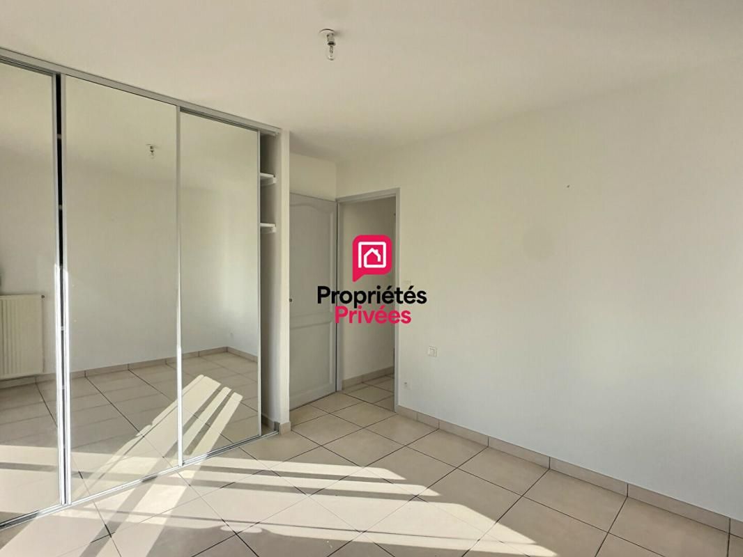 EYSINES DEPT 33 - Eysines - Maison 4 Pièce(s) - 95m2, 2 chambres, terrain de 1000m2, garage 4