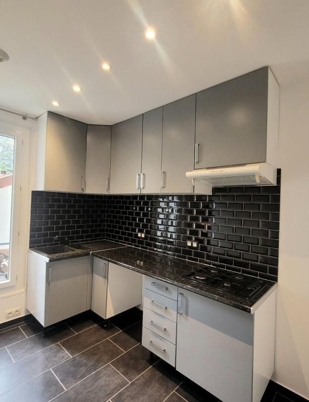 DEUIL-LA-BARRE Appartement Deuil La Barre - Studio - 24.31m2 avec local à aménager de 15,50m² 4