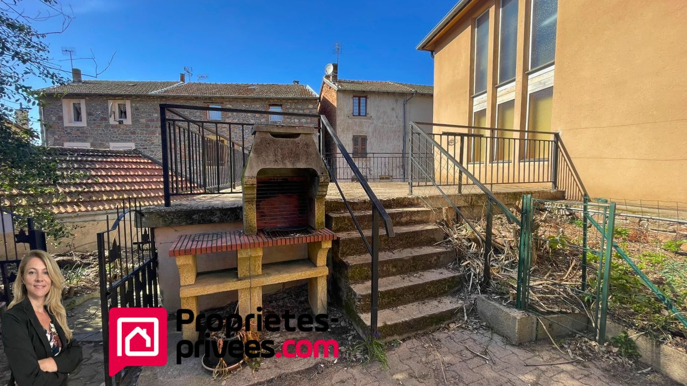 SAINT-VICTOR-SUR-RHINS MAISON ST VICTOR SUR RHINS 153 M² avec extérieur et garage 2