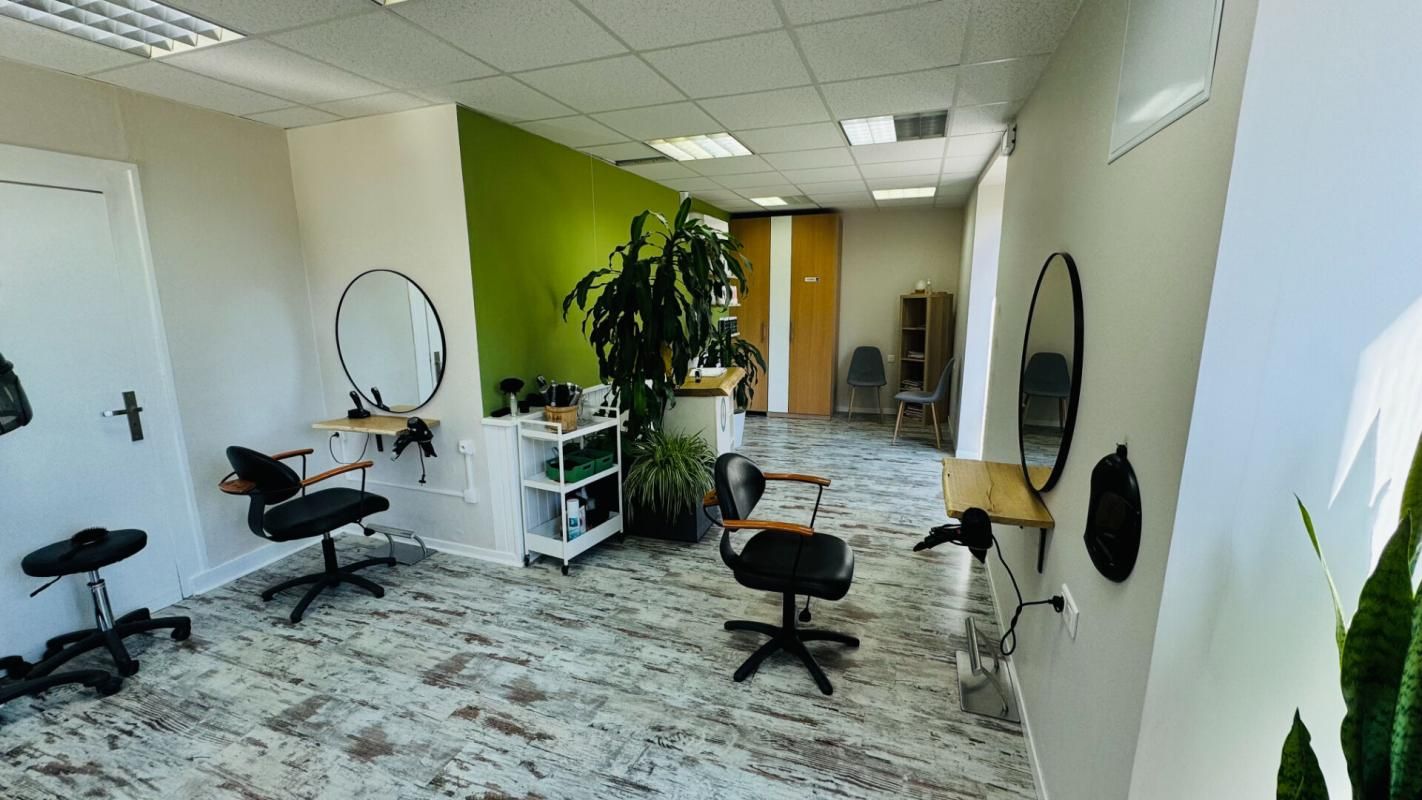 SAINT-MEDARD-EN-FOREZ Immeuble Mixte - Maison T4 + Commerce Rénové Saint Medard En Forez 2