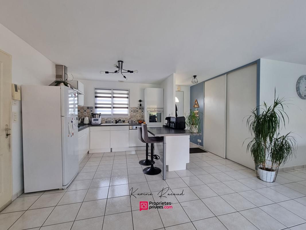 LA ROCHE-SUR-YON Maison La Roche Sur Yon 5 pièce(s) 2