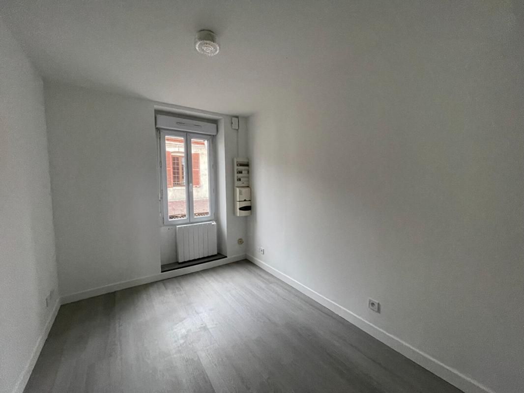 NOGENT-SUR-VERNISSON Appartement Nogent Sur Vernisson 3 pièces 29 m2 4
