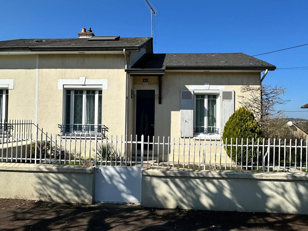 LA FERTE-BERNARD Maison de ville La Ferte Bernard 5 pièces de 87 m2 1