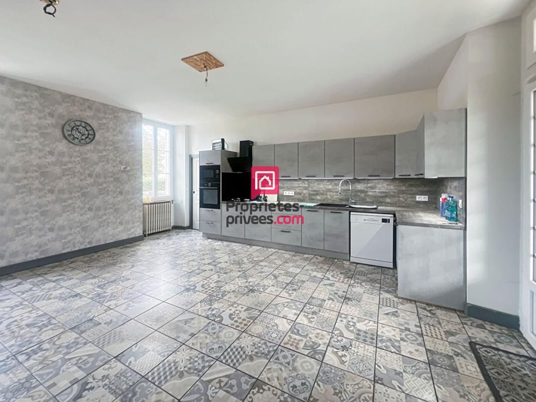 VILLANDRAUT Maison 5 chambres - annexes attenantes - jardin 2